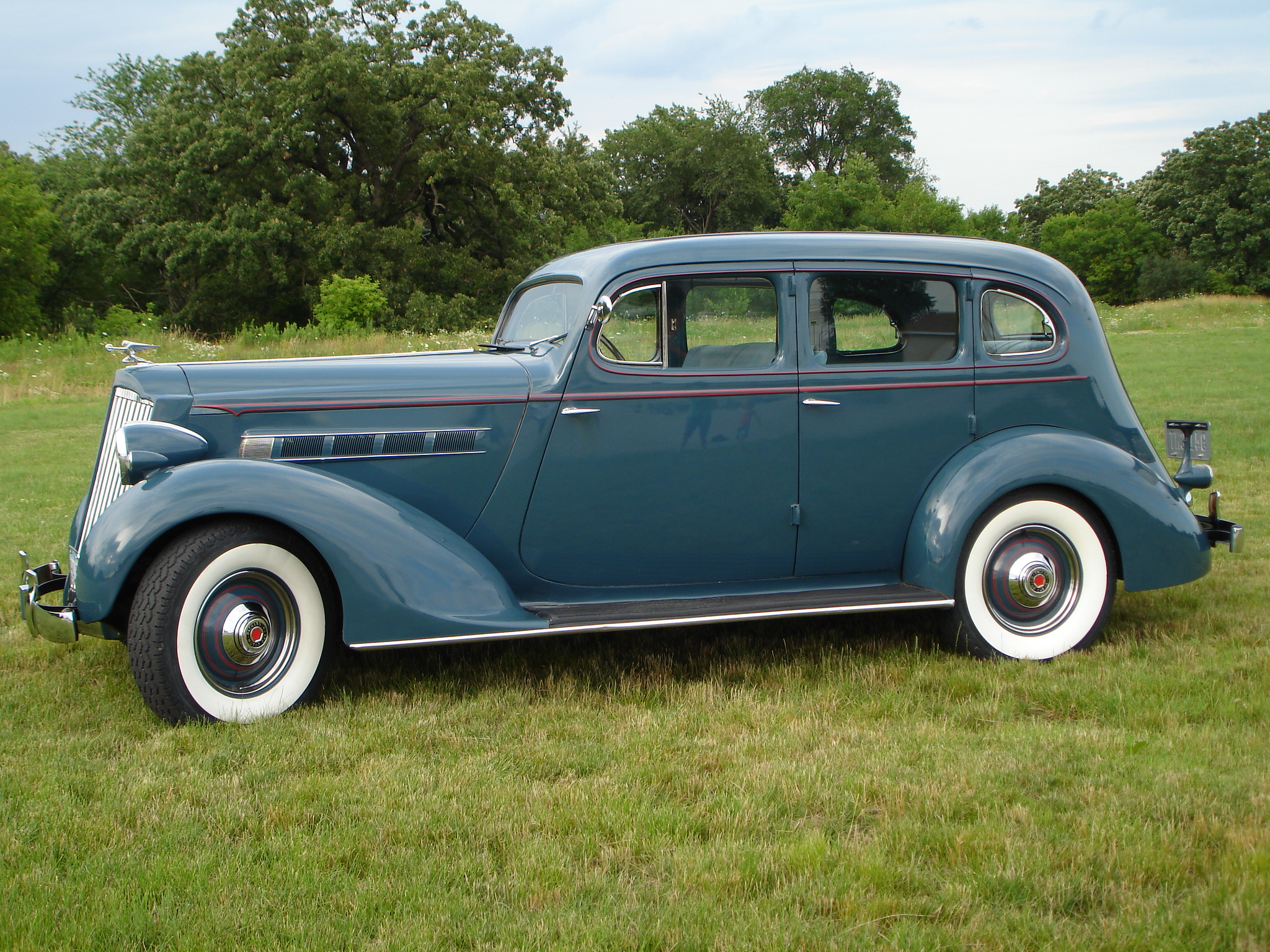 1935 Packard Model 893 Standard 4 door sedan