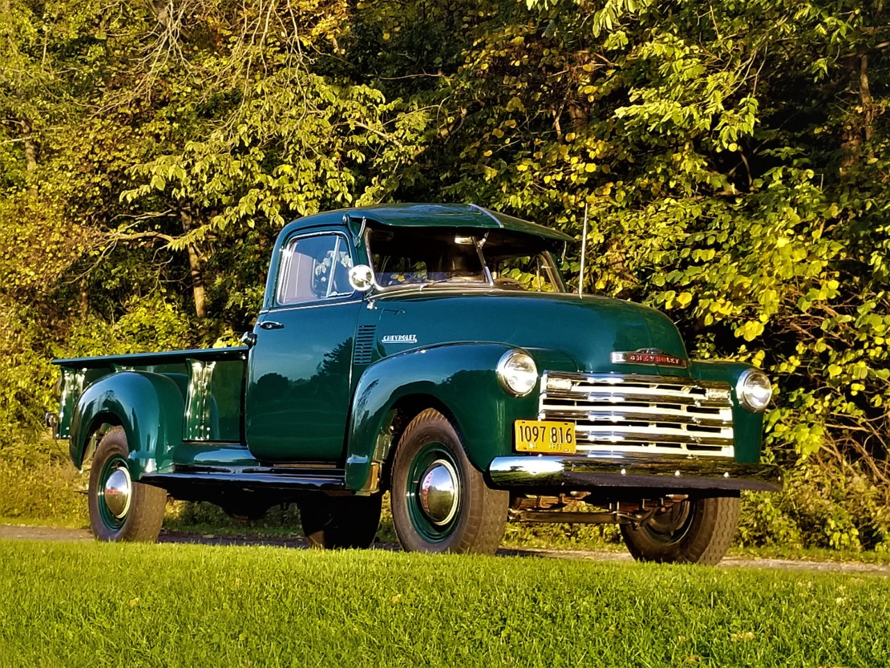 1952 Chevrolet 1 ton Pickup - 9 foot bed