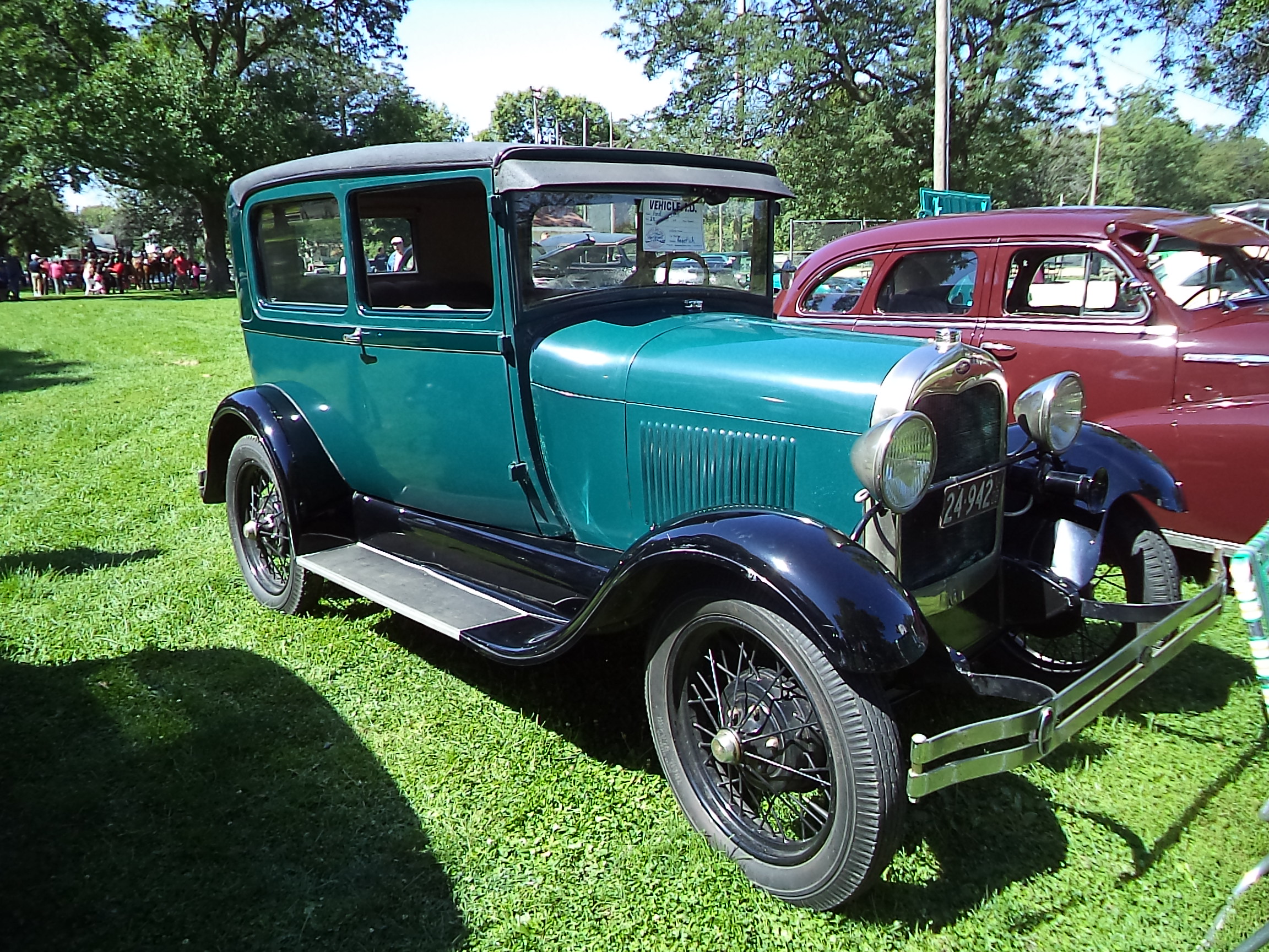 1928-Ford-2dr