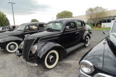 1937-Ford-Standard-4Dr
