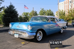 1957-Oldsmobile-88-Holiday-Coupe