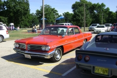 1962-Pontiac-Star-Chief-4dr